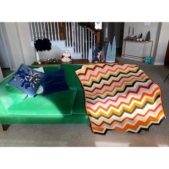 vintage 70s Orange Brown CHEVRON Zig Zag KNIT AFGHAN handmade blanket home decor - Picture 6 of 9